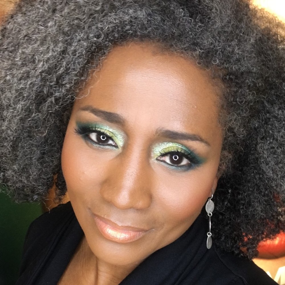 Meet your Posher, Yolanda